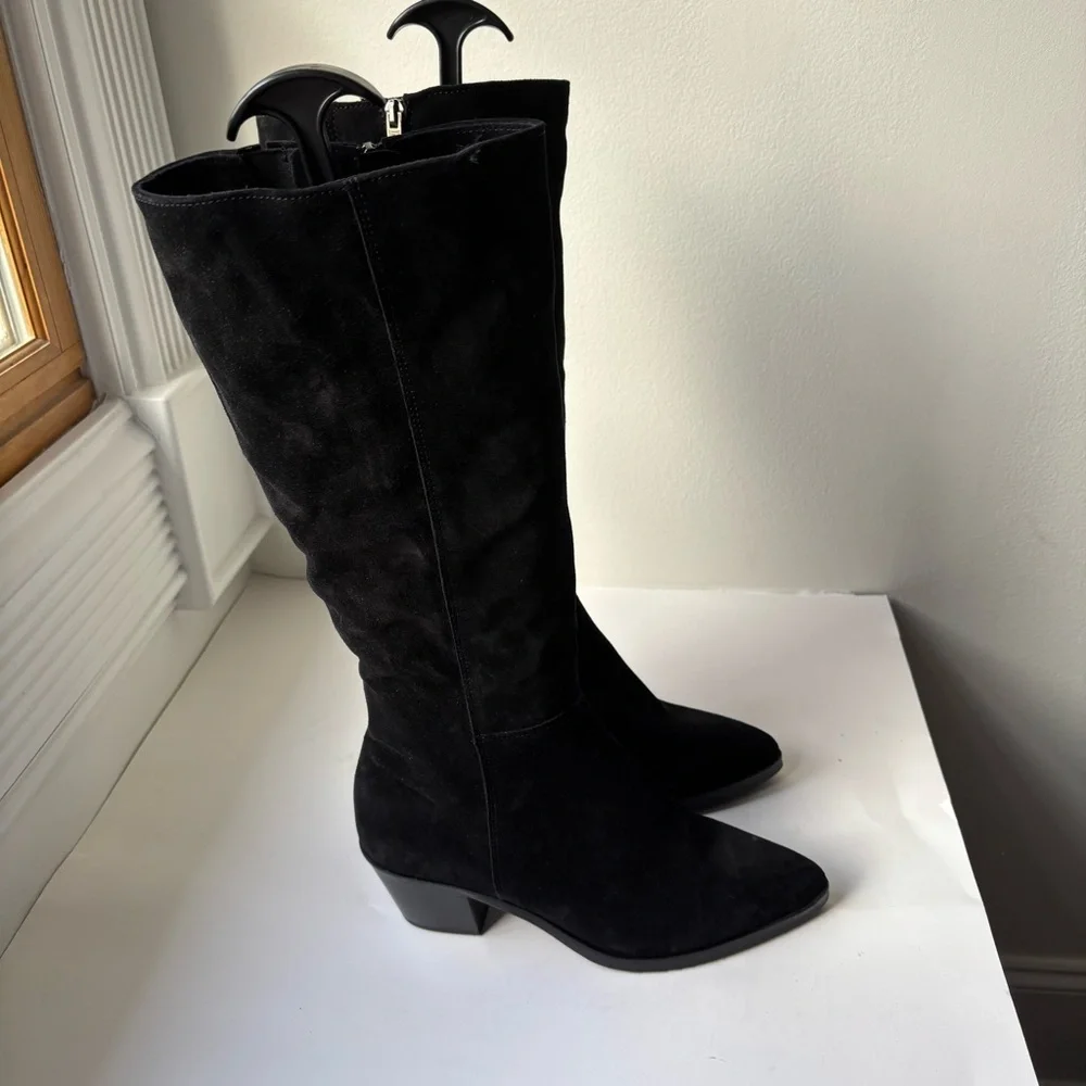 La CANADIENNE Suede Boots Block Heel Pointe Toe Sz 9‎ Knee high Over the Knee